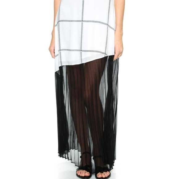 *Line & Dot | Ryder Pleat Maxi Dress Size M - Picture 9 of 11